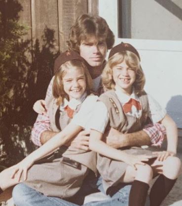 Joni Richards husband Irv Richards with their daughters Denise Richards and Michelle Richards 